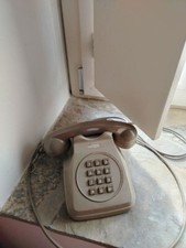 Telefono vintage a tastiera