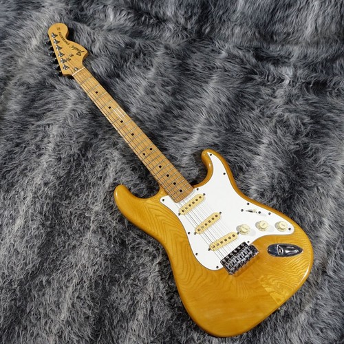 Fender japan stratocaster - japan,