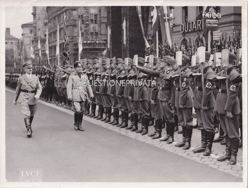 Foto militare visita benito - foto,