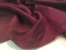 TESSUTO IN RILIEVO DAMASCATO