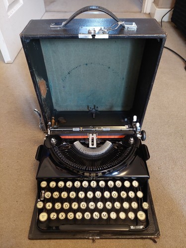 Antique imperial typewriter - "imperial",
