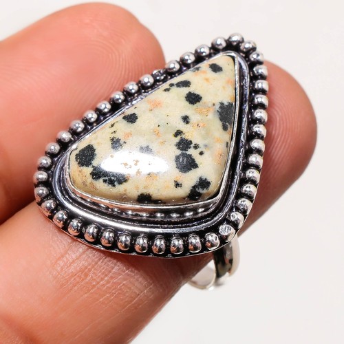 Anello con pietre preziose