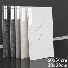 Pannelli murali autoadesivi