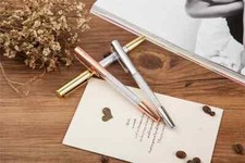 Penna linea swarovski con cristalli , scrittura roller e cappuccio con clip