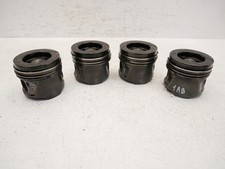4 pistoni per Nissan Renault