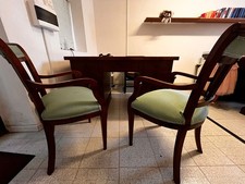 Due scrivanie stile antico con due sedie