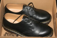 DR MARTENS 1461 SCARPE IN