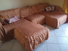 divano angolare in alcantara