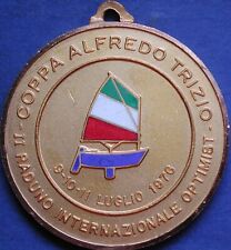 MEDAGLIA COPPA TRIZIO 1977 BARI CIRCOLO VELA C.O.N.I. RADUNO OPTIMIST F.I.V.  #1