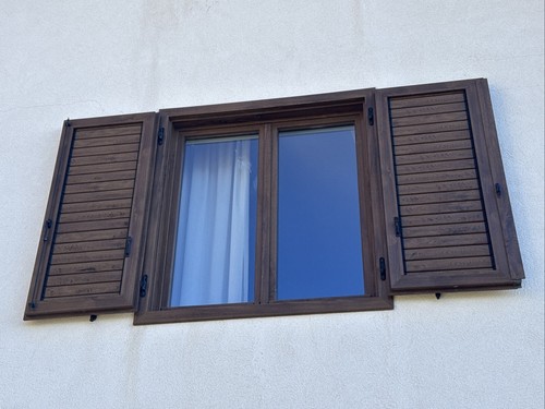 Finestra pvc noce doppio - in,