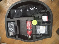 Kit Emergenza Toyota Yaris Originale 2022 Vano Ruota Scorta