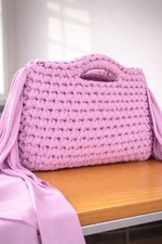 borsa uncinetto lilla fatta a