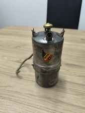 Antica lampada a carburo da