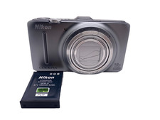 Nikon Coolpix S9300 argento