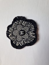 Broche Camélia Cachemire