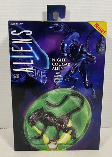 Action figure horror - action, alien