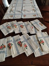 Tovaglia vintage con 12 tovaglioli in cotone piquet ,nuovi
