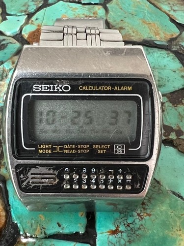 Orologio sveglia calcolatrice