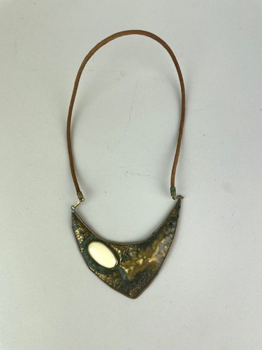 Collana con ciondolo