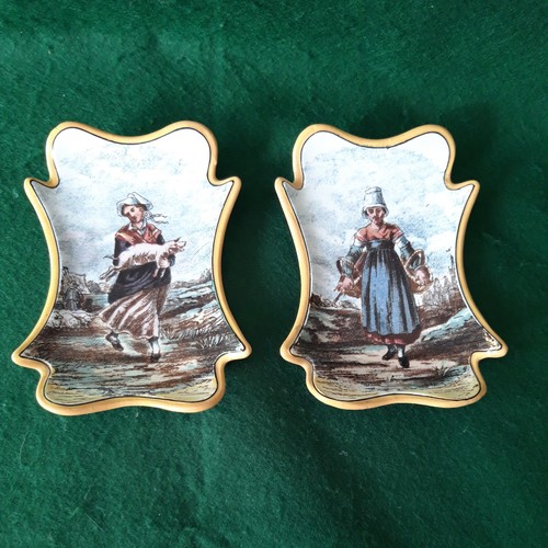 Pair sarreguemines - a, of
