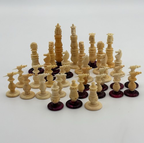 Scacchi antichi intagliati - , a