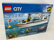 LEGO CITY 60221 Diving Yacht