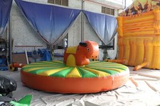 Toro Gonfiabile In Pvc Professionale Misure 5x5x1,5 H Gioco Bambini Adulti