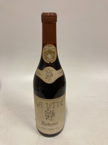 Vino barbaresco la vite - barbaresco,