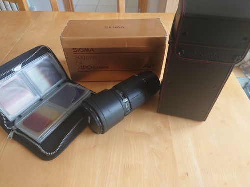 Sigma 300 4 - 300, f/4