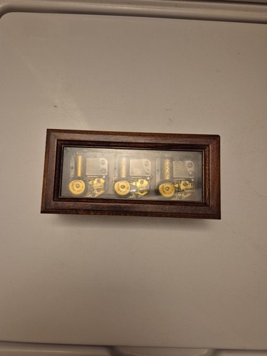 Music box vintage reuge - box,