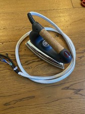 FERRO DA STIRO A VAPORE