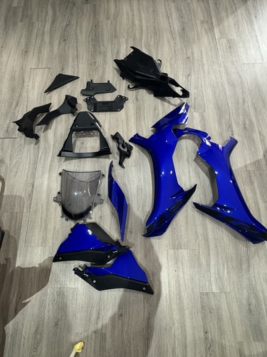 Carene yamaha 2018 - r1,