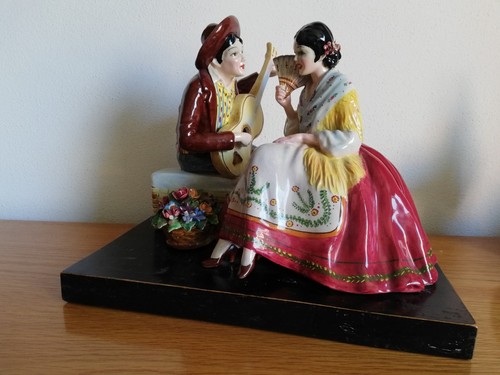 Scultura ceramica sebellin - in,