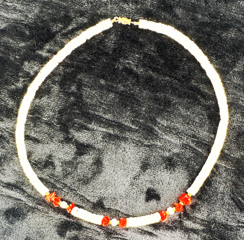 Collana girocollo pukka bianca