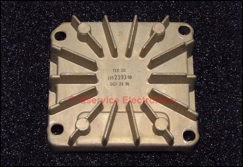 Tektronix 165 2393 - tektronix, uscita