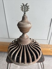 Antica stufa a legna da