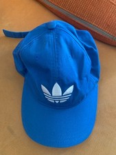 cappello blu con visiera Adidas, mai indossato
