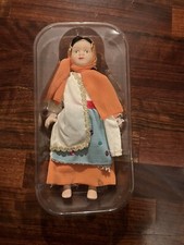 Bambola Di Porcellana Collezione Dal Mondo Fabbri Editori