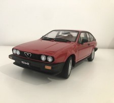 Alfa Romeo Alfetta GTV 2.0 red autoart 1980 1/18