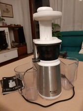 Estrattore di succhi. Centrifuga con tecnologia di spremitura lenta. 
