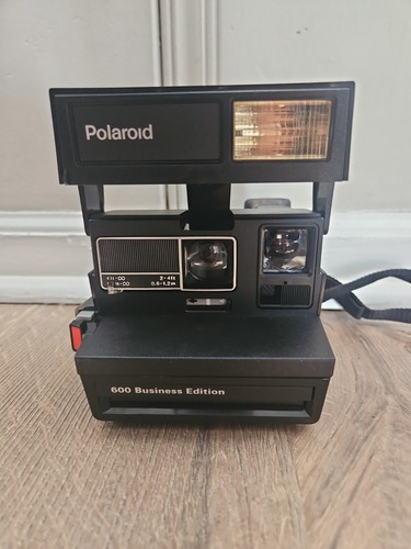 Polaroid 600 business - 600,