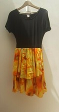 Abito vintage con balze