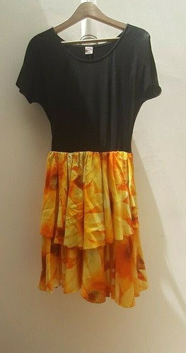 Abito vintage con balze