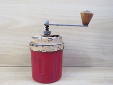 vecchio MACININO DA CAFFE' AT BREVETTI macina in latta rosso vintage a mano