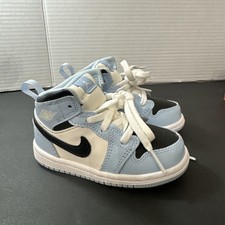 Nike Air Jordan 1 Mid Ice Blue