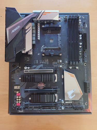 Scheda madre gigabyte - madre,