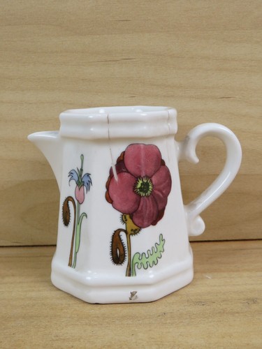 Vecchia lattiera caffettiera - vecchia,