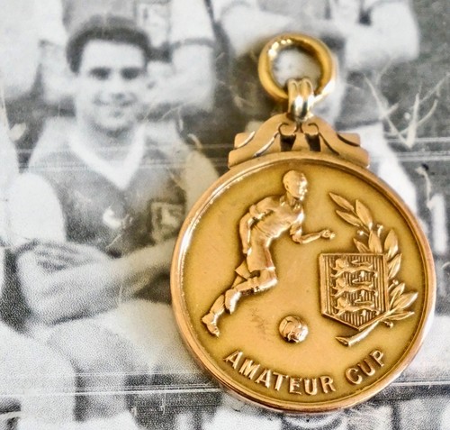 Medaglia calcio oro 19 - oro, 9