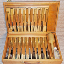 PFEIL 25 PIECE WOOD CARVING