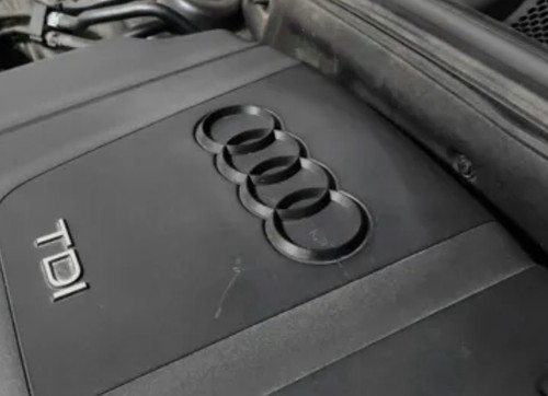 Emblema cofano motore - , audi